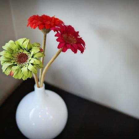London Malvern Road Rooms To Let ภายนอก รูปภาพ